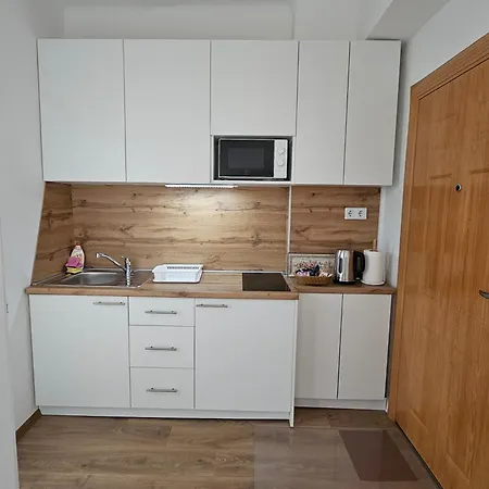 Retreat Apartman *